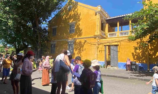 Hội An là một trong những điểm đến hấp dẫn dịp Tết của du khách trong và ngoài nước. Ảnh: Thanh Hải