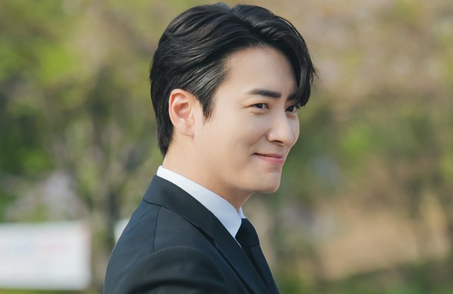 Lee Joon Hyuk đắt show phim ảnh