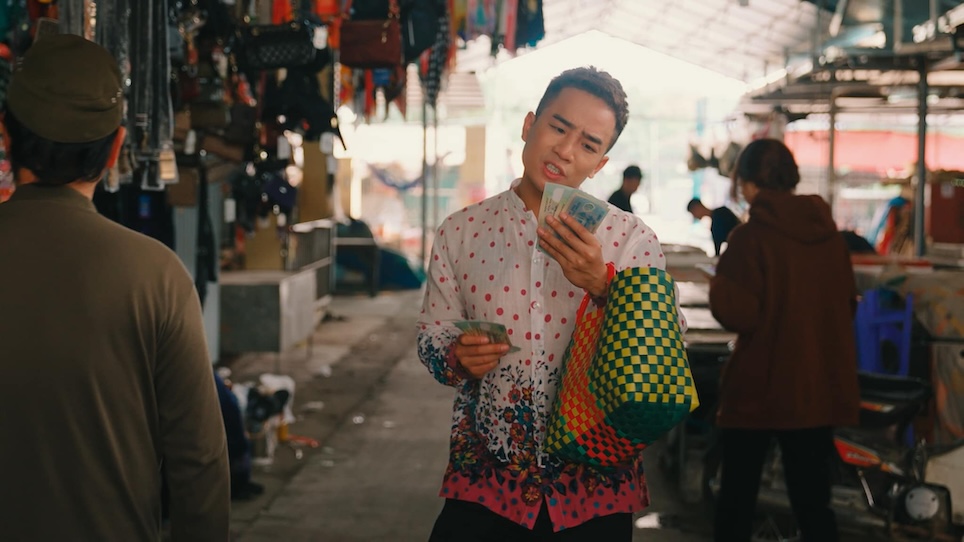 Do Duy Nam cung noi bat voi nhung video parody (nhac che). Nhung video cua nam dien vien duoc chia se nhieu tren mang xa hoi tren mang xa hoi, dem den su moi me va niem vui toi cho khan gia. Anh: Nhan vat cung cap.