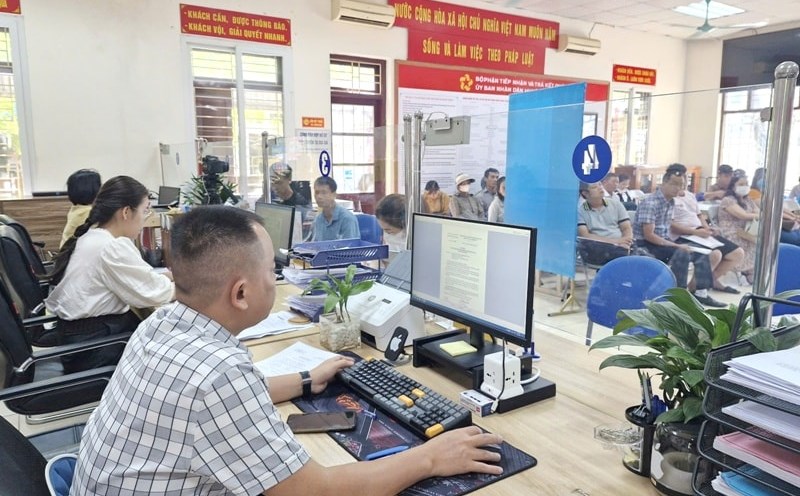 The Government Steering Committee requested localities to urgently complete the arrangement of specialized agencies. Illustration photo: Thu Hang