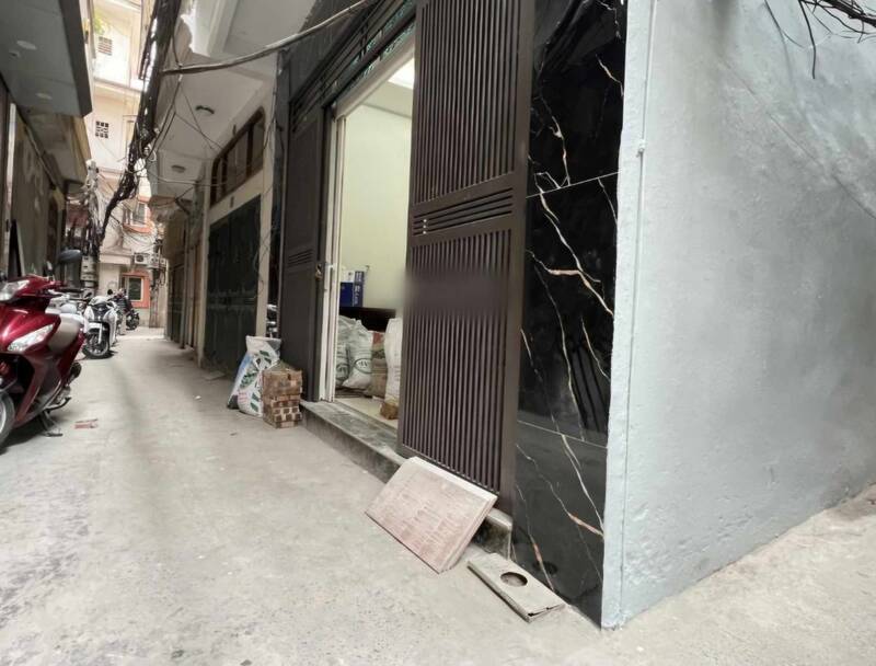 The private housing segment in central districts of Hanoi has been continuously increasing recently. Photo: Thu Giang