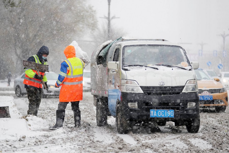 Snow falls during a strong cold front in Harbin, China. Photo: Xinhua