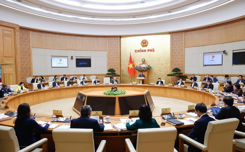 Regular Government meeting. Photo: Nhat Bac