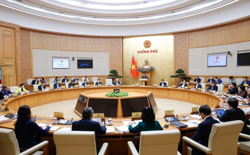Preparing to announce Government Decrees regulating the functions, tasks and organizational structures of ministries and branches. Photo: VGP