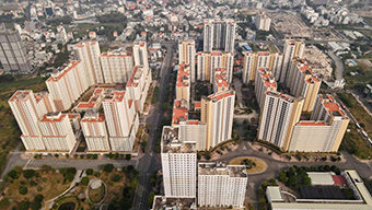The real estate market is in a state of imbalance between supply and demand. Photo: Anh Tu