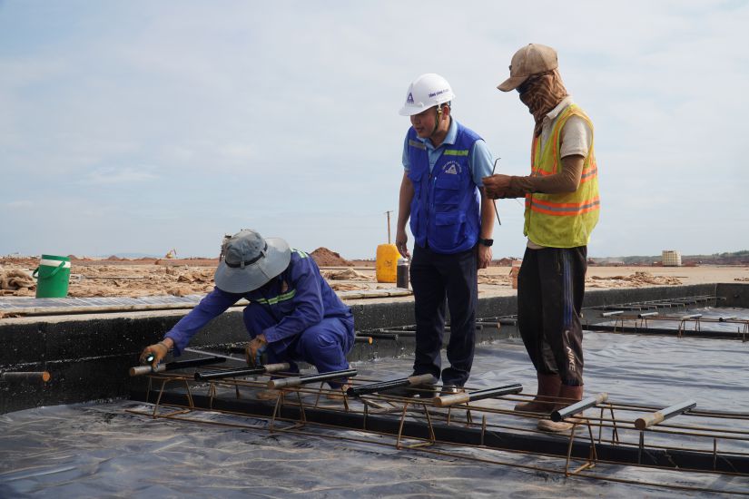 Construction of Long Thanh airport runway. Photo: Ha Anh Chien