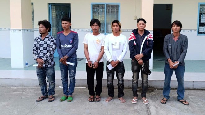 6 suspects involved in the murder of a fisherman at the police station. Photo: Provided by the police
