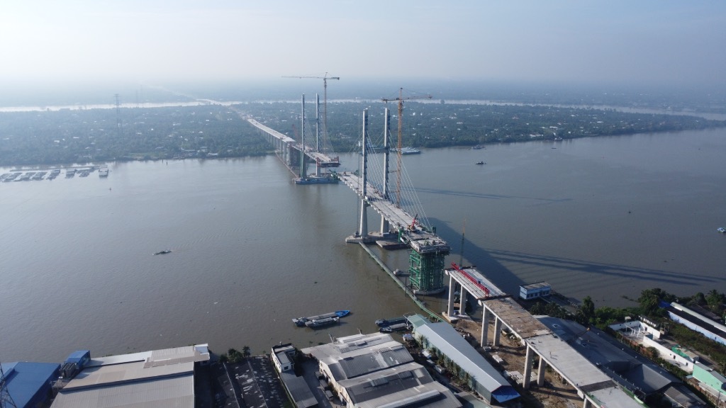 Up to now, the Rach Mieu 2 bridge project has completed more than 79% of its construction volume. Photo: Thanh Nhan