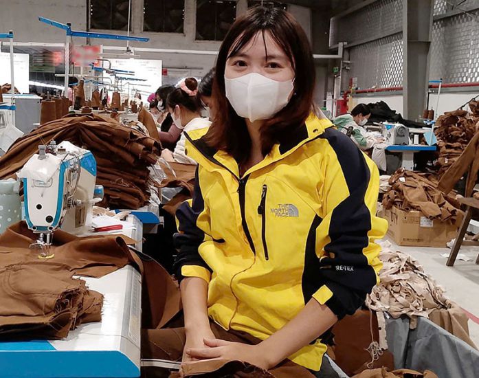 Entering the new year, Ms. Dan hopes to reduce the retirement age for workers in the textile industry. Photo: Minh Huong