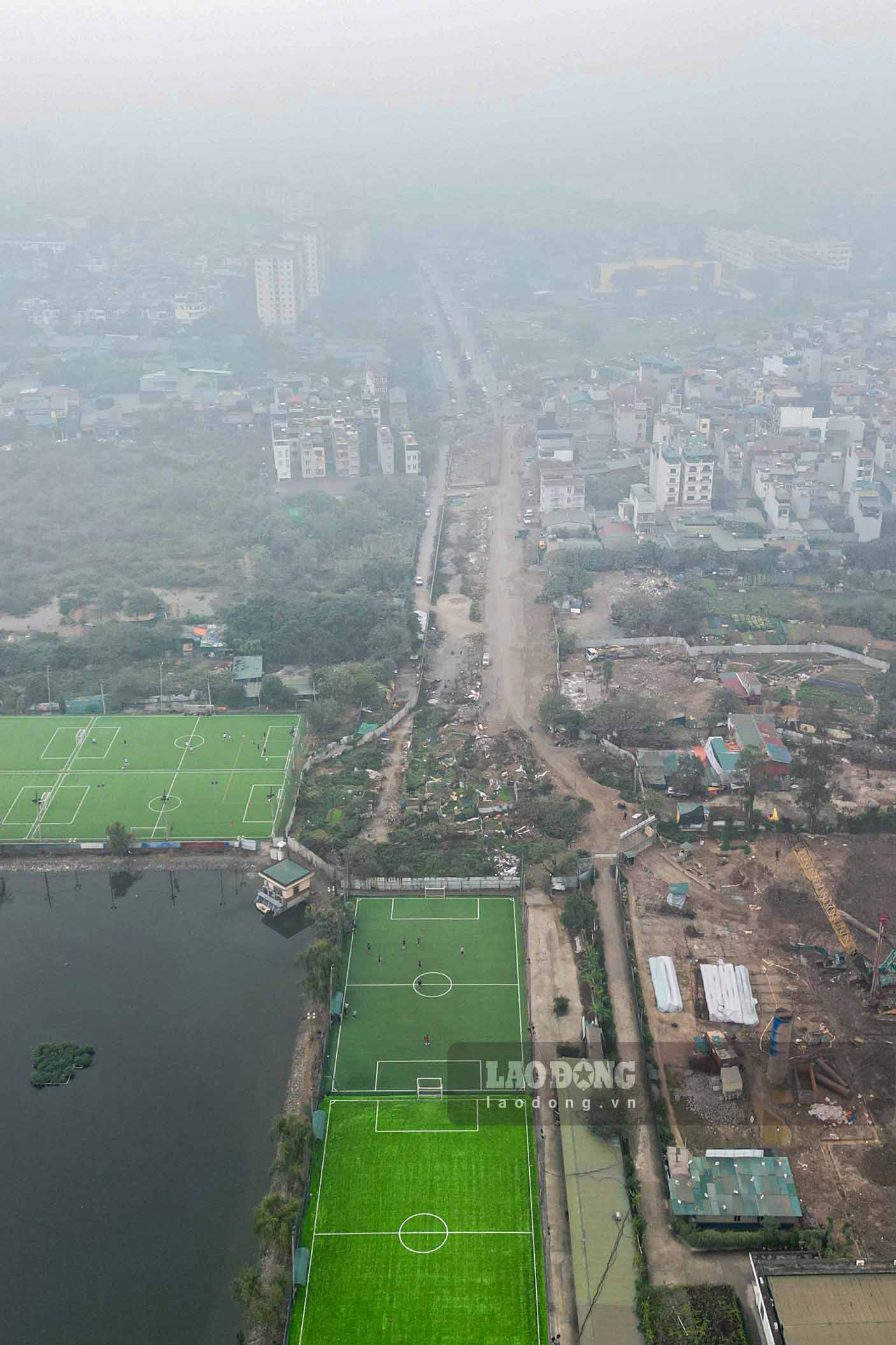 Tuyen Vanh dai 2,5 dai 19,41 km, duoc chia thanh 13 doan, trong do 4 doan da dau tu hinh thanh theo quy hoach dai 9.59 km. Tuyen duong du an khu vuc tu Dam Hong den ngo 192 Le Trong Tan (quan Hoang Mai) co chieu dai 2.061m, tong muc dau tu la 1.317 ti dong.