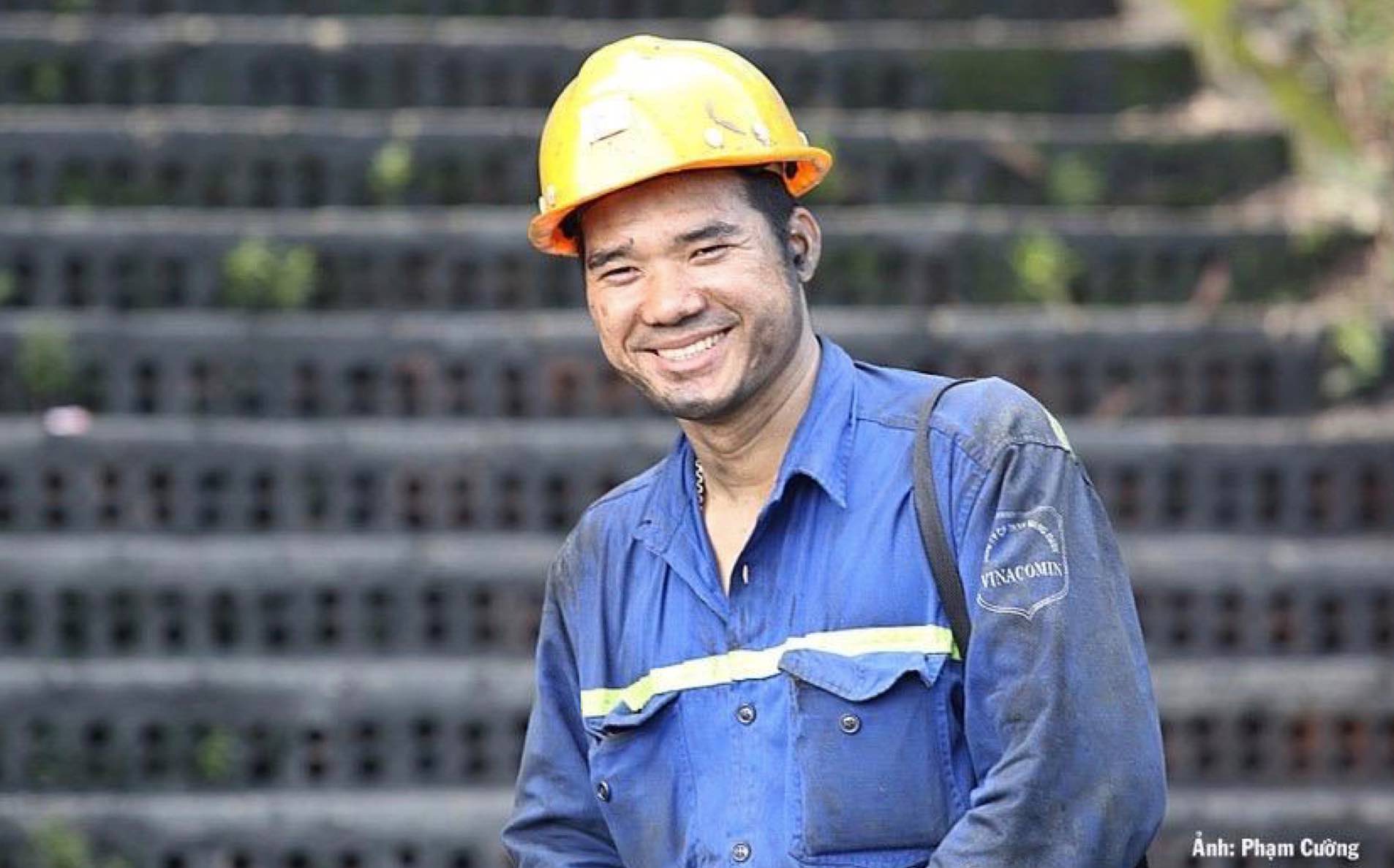 Mr. Pham Dinh Duan - Worker of Mining Workshop 14, Vang Danh Coal Joint Stock Company - was proposed to be awarded the title of Labor Hero. Photo: Vinacomin