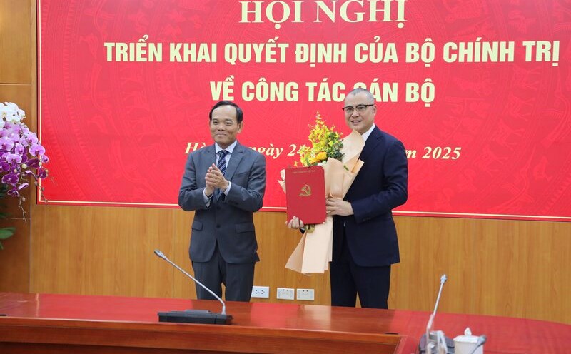 Mr. Pham Dai Duong was assigned by the Politburo to hold the position of Deputy Head of the Central Economic Commission