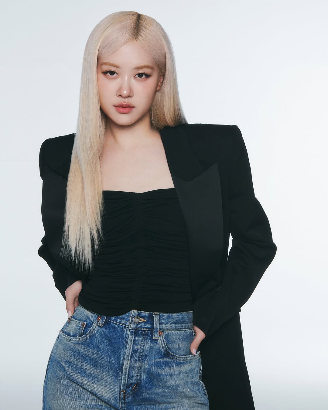 Rose (Blackpink) la tan dai su YSL Beauty. Anh: Naver