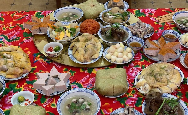 Suggested offerings for New Year's Eve, Tet At Ty 2025. Photo: Hai An