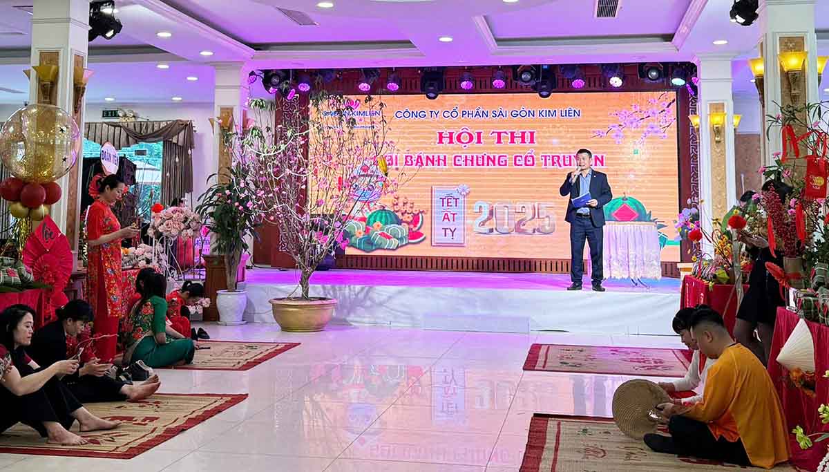 Hoi thi goi banh chung tao san choi bo ich de can bo, doan vien, nguoi lao dong the hien tai nang. Anh: Nhu Y