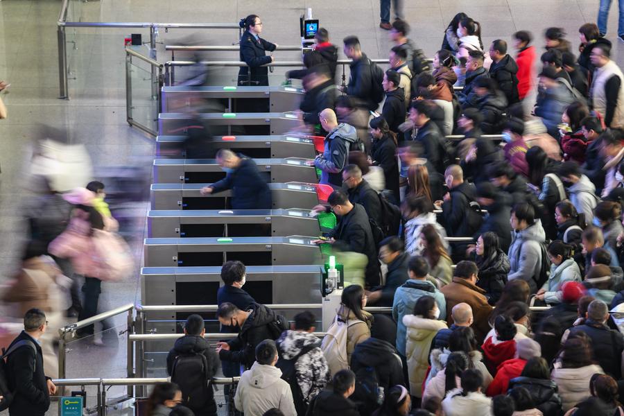 Passengers at Chengdu East Railway Station in Sichuan Province, China. Photo: Xinhua