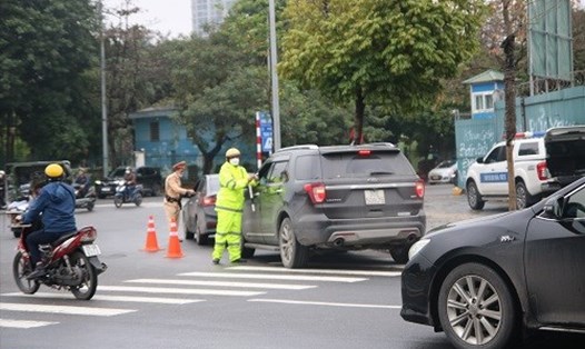 Công an Hà Nội tăng cường kiểm tra vi phạm nồng độ cồn trong dịp Tết. Ảnh: T.Vương