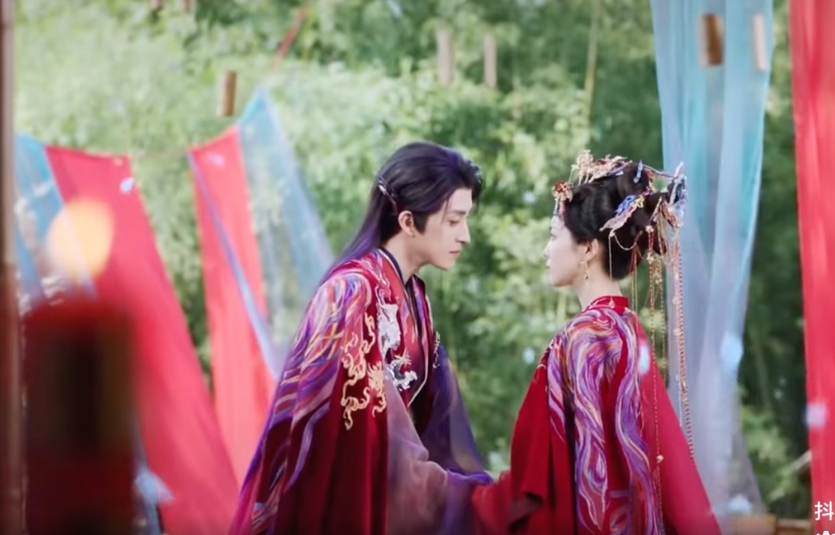 The couple in the movie "White Moon Brahma". Photo: Producer.