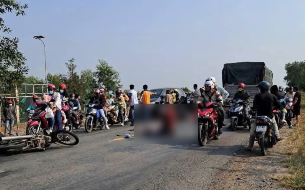 Scene of a traffic accident on National Highway N2 that killed two people. Photo: Thanh Nhan