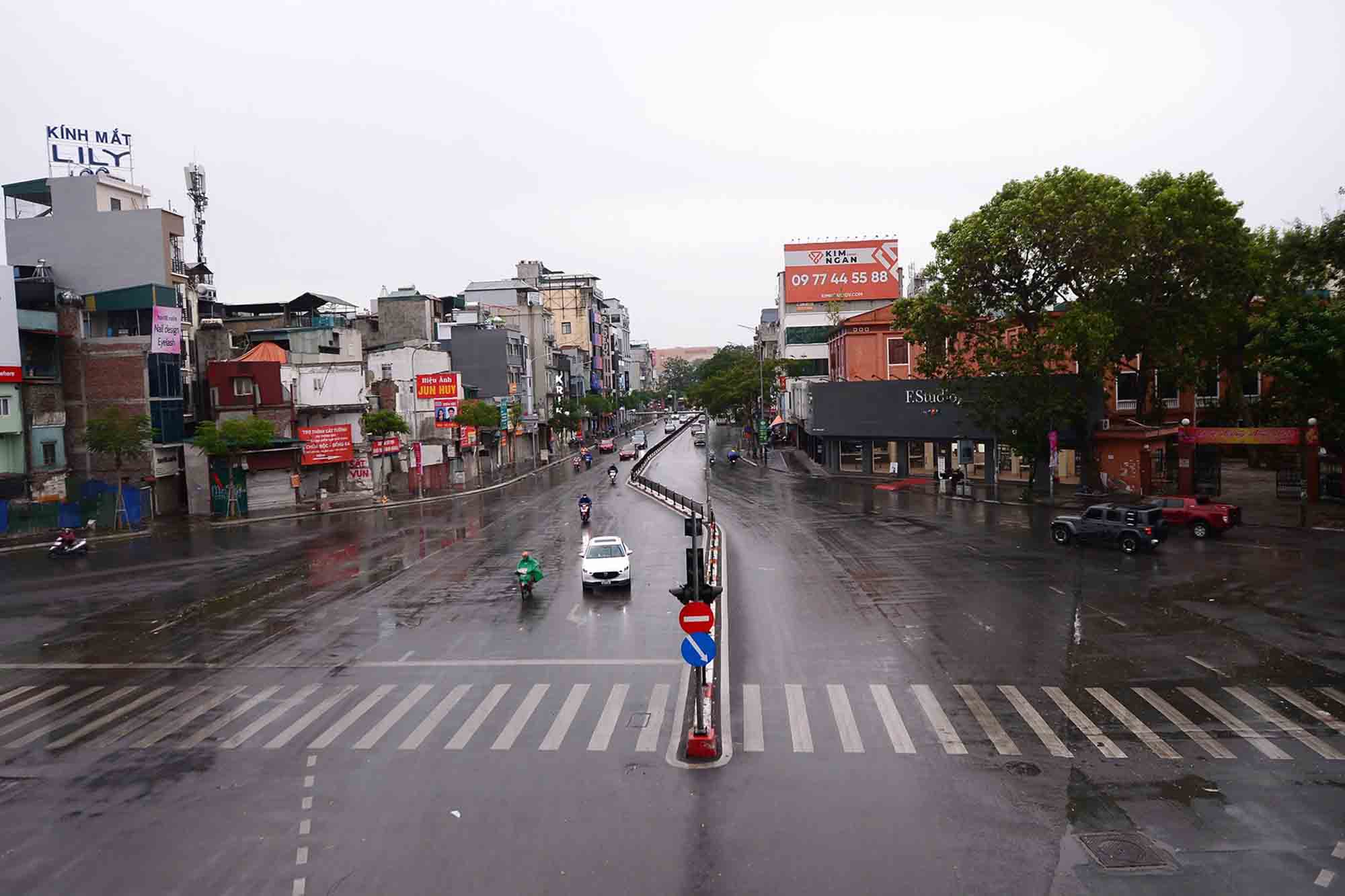 8h sang, duong Thai Ha (quan Dong Da, Ha Noi) it phuong tien luu thong.  