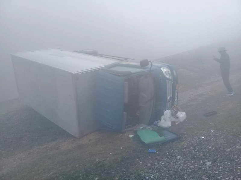 An accident occurred while driving in dense fog. Photo: Traffic Police Department