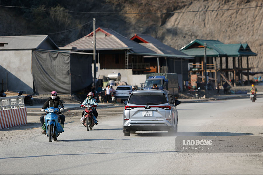 Theo ghi nhan cua PV Bao Lao Dong vao ngay 27 Tet, duong xa, cau cong bi lu cuon troi da duoc sua chua, di lai thuan loi. Nha o cua nguoi dan bi hu hong da duoc chinh quyen dia phuong va cac luc luong cong an, quan doi phoi hop sua chua, dung lai.