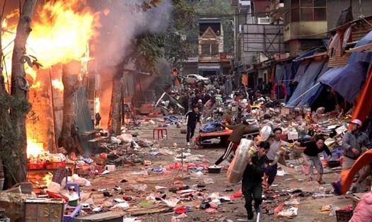 Cháy lớn chợ vùng cao Hà Giang ngày 27 Tết. Ảnh: Mai Thức