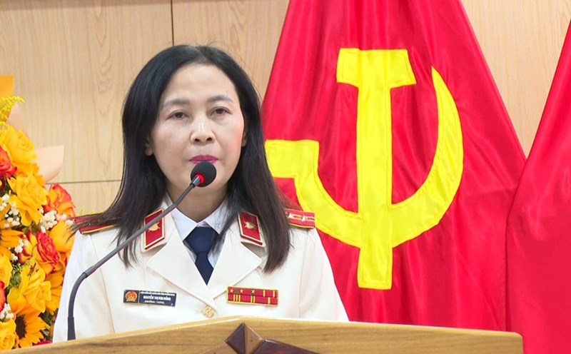 Ms. Nguyen Thi Kim Hong was transferred and appointed as Deputy Chief Prosecutor of Quang Nam Provincial People's Procuracy. Photo: Quang Nam Provincial People's Procuracy