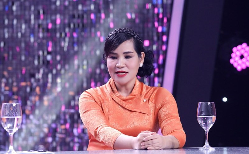 Dr. To Nhi A talks about "inappropriate" questions during Tet. Photo: Producer.