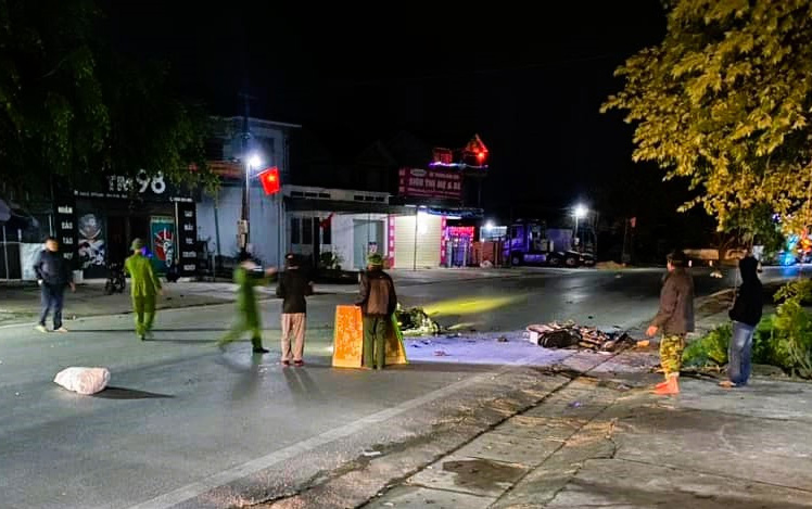 Scene of a serious traffic accident that killed two people and injured two others. Photo: Ngoc Anh