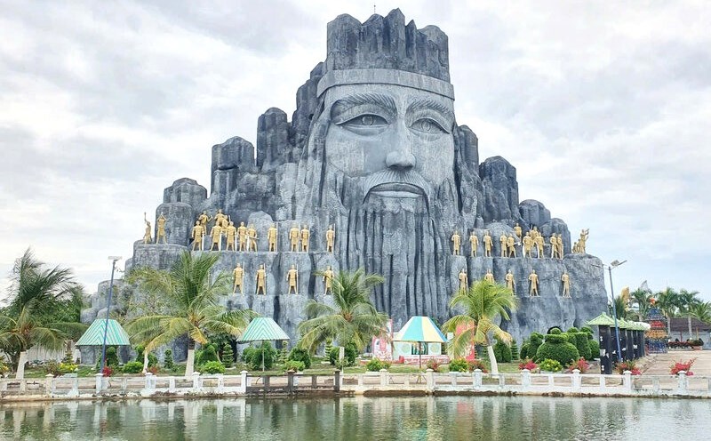 Nha Mat tourist area is ready to welcome spring visitors in 2025. Photo: Nhat Ho