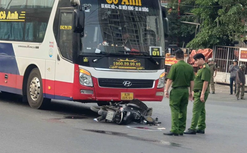 The scene of the tragic accident that left one person dead. Photo: Dinh Trong