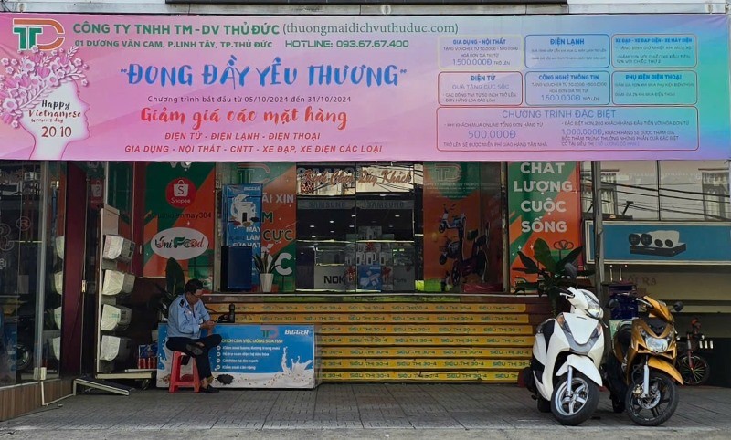 Thu Duc Trading - Service Company Limited not only delayed paying wages to its employees but also ignored the decision of the Inspectorate of the Department of Labor, Invalids and Social Affairs of Ho Chi Minh City. Photo: Nam Duong