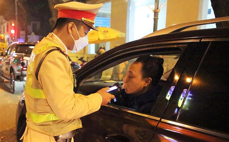 The Ministry of Public Security provides information on alcohol concentration penalties and driving license point deductions for motorcyclists. Illustrative photo: Ministry of Public Security