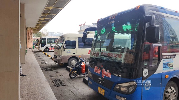 Bến xe Mỹ Đình, Hà Nội vắng khách ngày cuối năm. Ảnh: Minh Hạnh 