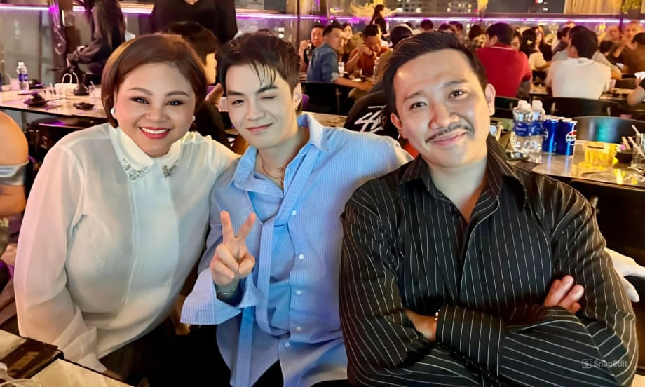 Tran Thanh, Le Giang, and Negav have a close relationship. Photo: FBNV