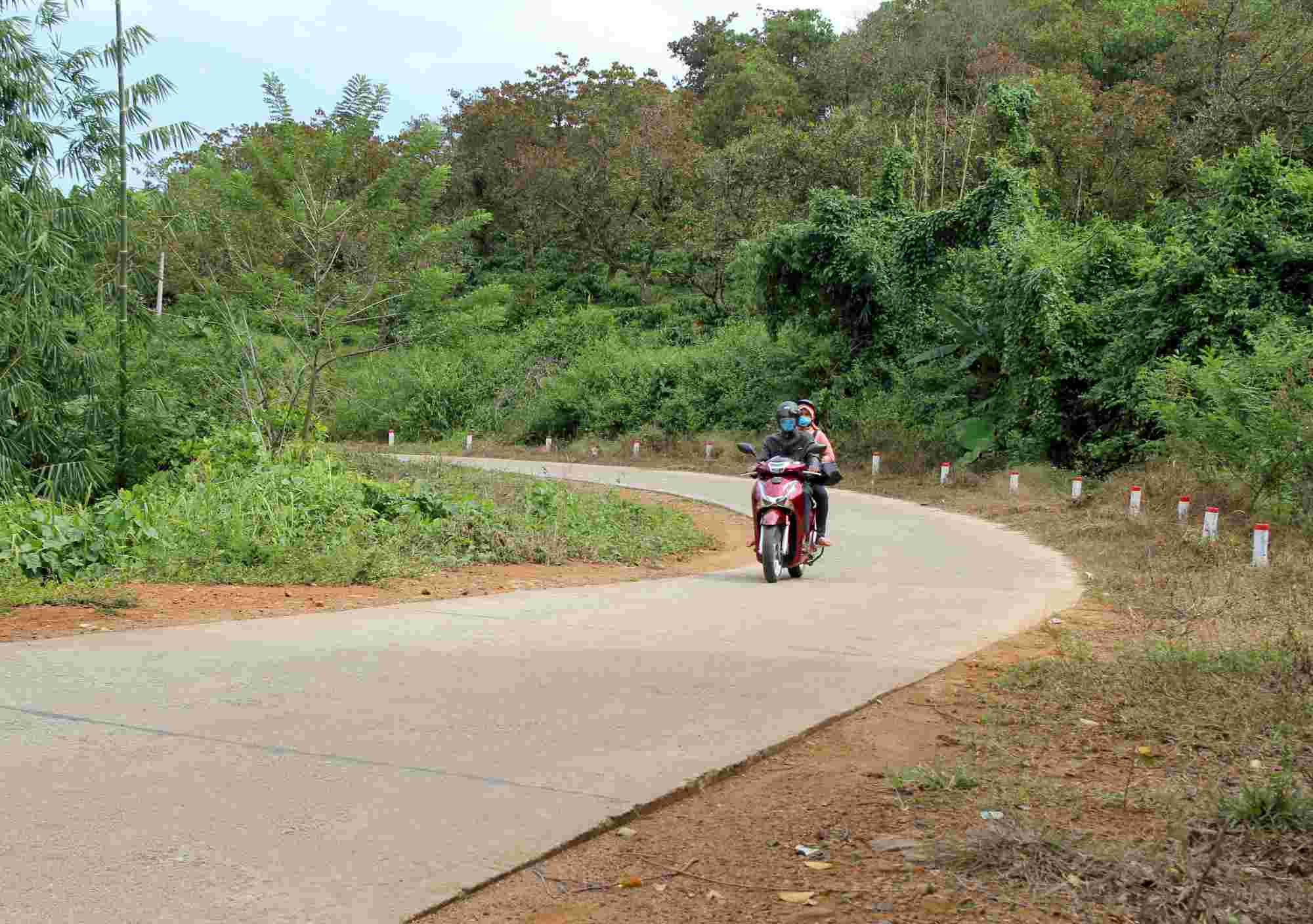 Ha tang co so o khu vuc nong thon ngay cang duoc quan tam, dau tu dong bo. Anh: Phan Tuan