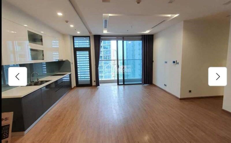 Prices of old apartment segments in Hanoi have been continuously increasing recently. Illustration photo: Thu Giang