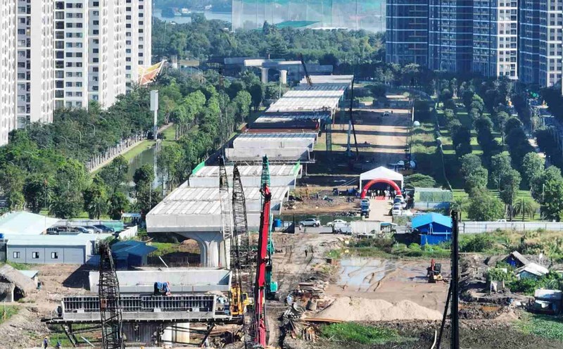 Ho Chi Minh City Ring Road 3 project built on the elevated section through Thu Duc City. Photo: Minh Quan