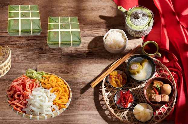 Many Tet foods often contain starch, protein... which can easily cause weight gain and obesity. Graphics: Huong Giang