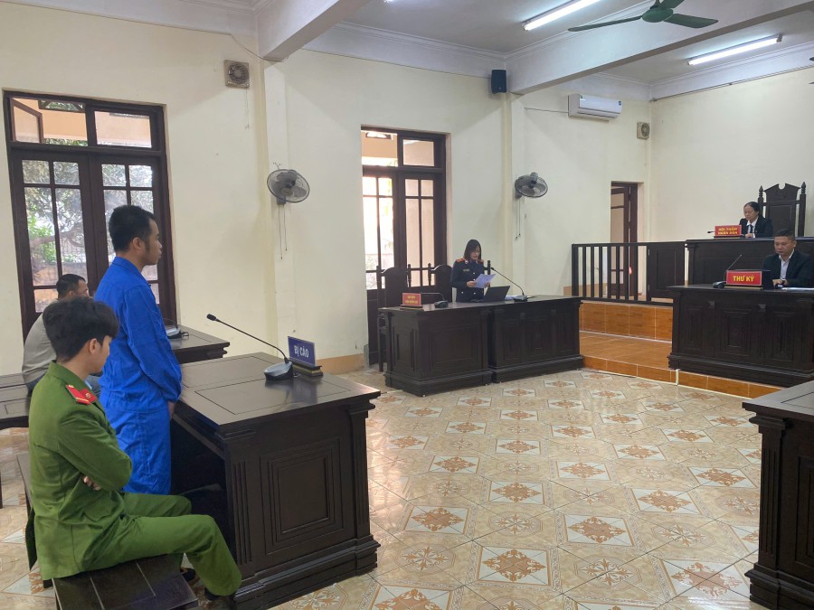 Phiên tòa xét xử đối tượng lừa đảo chiếm đoạt tài sản. Ảnh: Viện Kiểm sát Nhân dân tỉnh Hải Dương