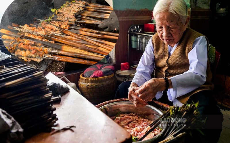 A 6-generation bun cha restaurant in Nam Dinh. Photo: Ha Vi