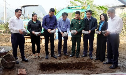 Quảng Bình đồng loạt khởi công xóa nhà tạm, nhà dột nát. Ảnh: Hưng Phạm