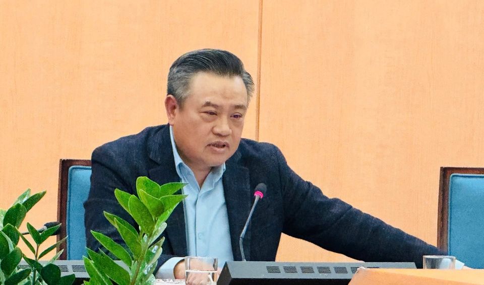 Member of the Party Central Committee, Deputy Secretary of the City Party Committee, Chairman of the Hanoi People's Committee Tran Sy Thanh - Head of the Working Group chaired the meeting. Photo: Nhat Minh