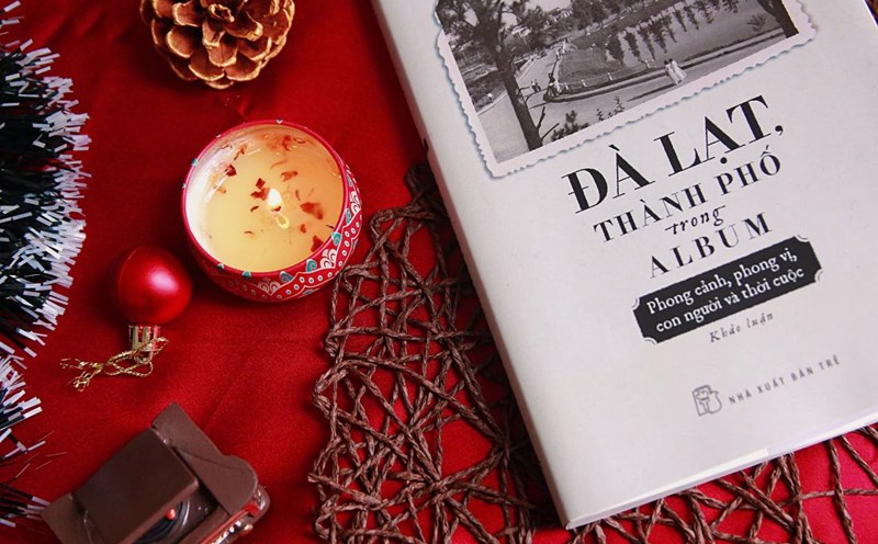 Book "Da Lat, the city in the album". Photo: Publishing House