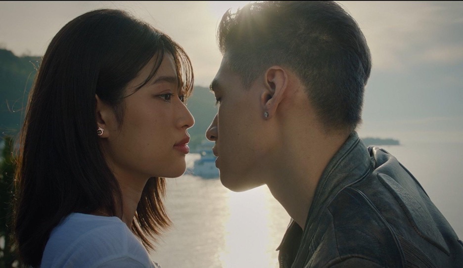 Thien An was praised in the movie "Billionaire Kiss". Photo: Producer.