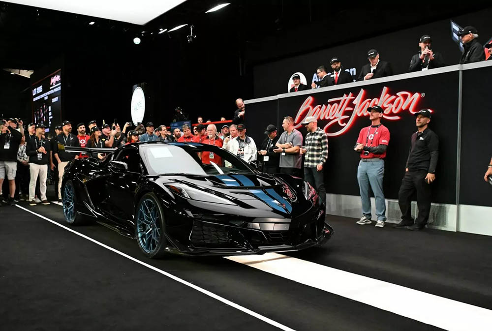 The first 2025 Chevrolet Corvette ZR1 was auctioned for 3.7 million VND. Photo: Chevrolet