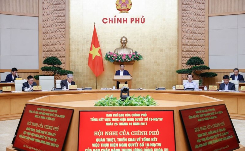 The Government Steering Committee requested agencies to urgently complete the draft Decree stipulating functions, tasks, powers and organizational structure. Photo: VGP