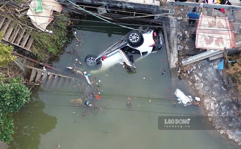 Scene of the tragic accident that killed 7 people in Nam Dinh. Photo: Ha Vi