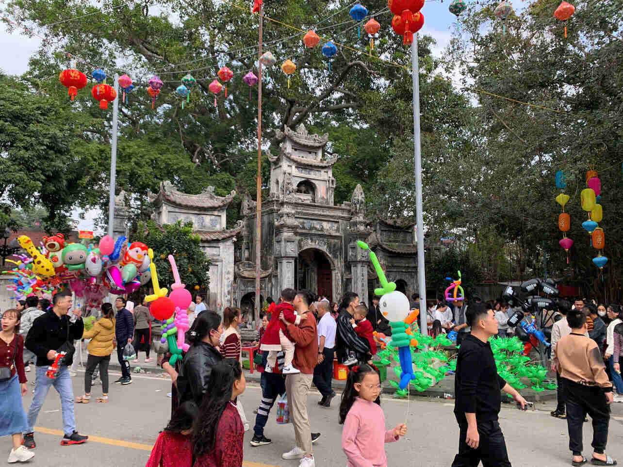 Spring Spring temple Hung Yen 2025. Photo: Mai Huong